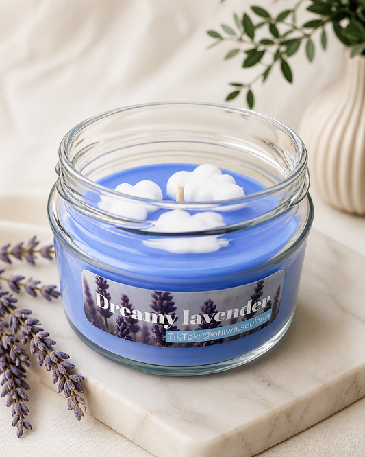 Dreamy lavender scented candle